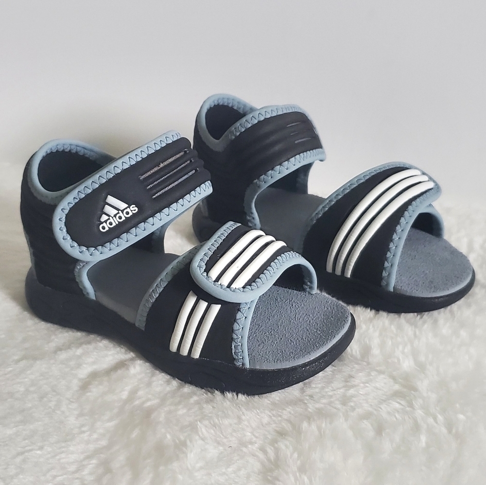 ADIDAS Akwah Black Blue White Velcro Sandals Infant/Toddler Size 5K